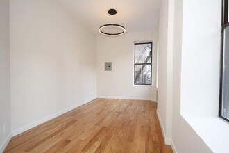 860 W End Ave, Unit 3 in New York, NY - Building Photo - Building Photo