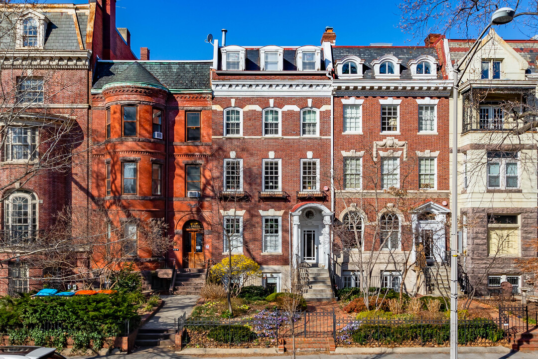 1704 16th St NW in Washington, DC - Building Photo