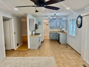 214 Autumn Ln in Vernon Hills, IL - Building Photo - Building Photo