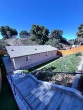 2214 Finch Ln in San Diego, CA - Foto de edificio - Building Photo