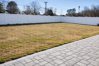 1300 Parkdale St in Chesapeake, VA - Building Photo - Building Photo