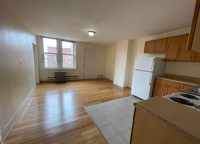 264 Maverick St, Unit 6 in Boston, MA - Building Photo - Building Photo