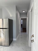 233 21st St, Unit 2 in Irvington, NJ - Foto de edificio - Building Photo