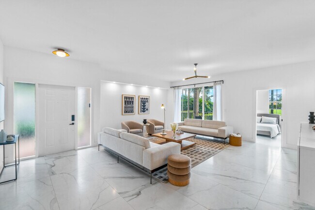 property at 5136 Lake Catalina Dr