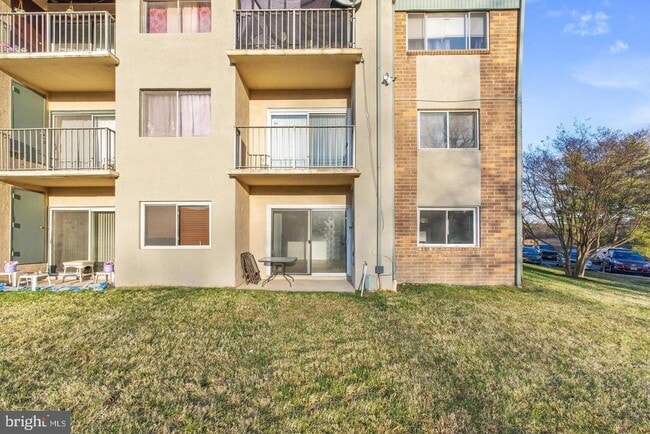 property at 350 Gatewater Ct