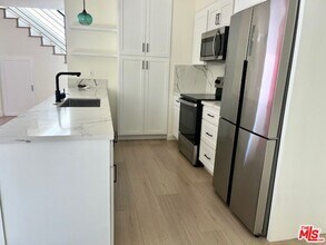 9946 Farragut Dr in Culver City, CA - Building Photo - Building Photo