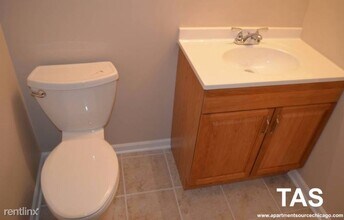 3211 W Armitage Ave-Unit -#4 in Chicago, IL - Building Photo - Building Photo