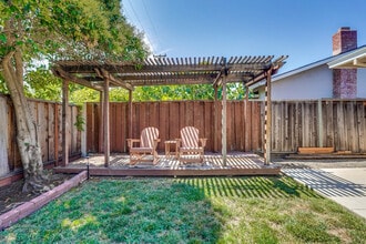 6468 Pfeiffer Ranch Rd in San Jose, CA - Building Photo - Building Photo