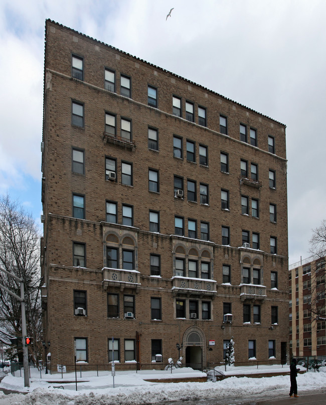 30 Cottage Ave in Mount Vernon, NY - Foto de edificio - Building Photo