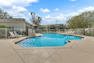 Brittany Bay I in Naples, FL - Building Photo - Building Photo