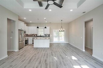 828 Corral Dr in Granbury, TX - Building Photo - Building Photo