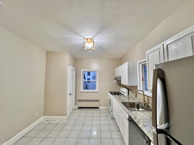 700 Hudson Ave in Secaucus, NJ - Building Photo - Building Photo