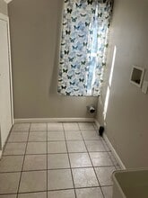 306 E Ellis St in East Syracuse, NY - Building Photo - Building Photo