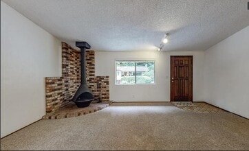 948 Shirley Blvd in Arcata, CA - Building Photo - Building Photo