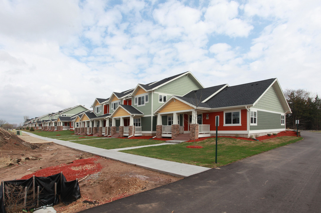 Mississippi Flats in Hudson, WI - Building Photo