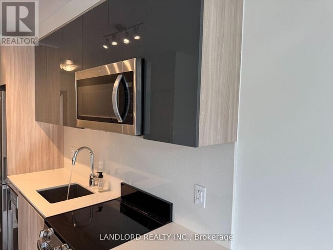 11 Maryport Ave in Toronto, ON - Building Photo - Building Photo