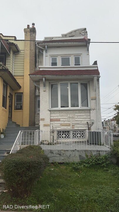 5964 Warrington Ave Photo