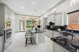 5826 Santa Fe Springs Dr in Houston, TX - Building Photo - Building Photo