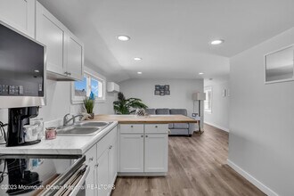 115 Blaine Ave-Unit -2 in Seaside Heights, NJ - Building Photo - Building Photo