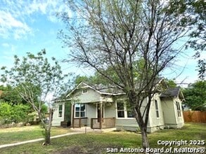 911 Florida St in San Antonio, TX - Building Photo - Building Photo