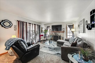 2402 S 83rd St in West Allis, WI - Building Photo - Building Photo