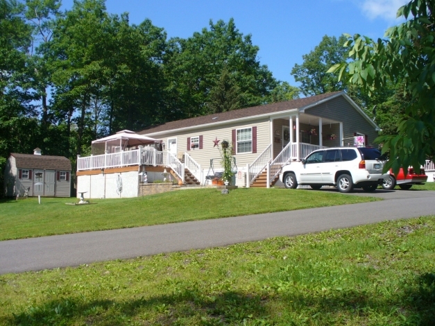 1992 W Main St in Stroudsburg, PA - Building Photo