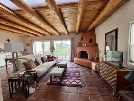 128 Dona Ana Dr in Taos, NM - Building Photo