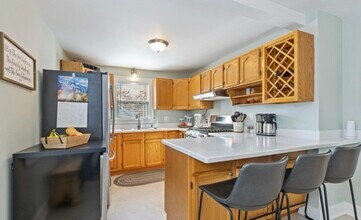 524 Riley St in Lansing, MI - Building Photo - Building Photo