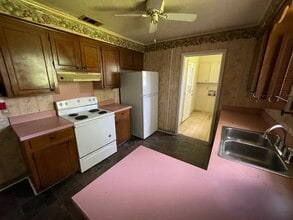 609 Upper Darby Rd in Jackson, MS - Building Photo - Building Photo