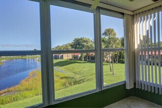 235 Golden River Dr in West Palm Beach, FL - Building Photo - Building Photo