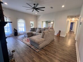 25868 Walker South Rd in Denham Springs, LA - Building Photo - Building Photo