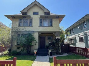 2723 Kenwood Ave in Los Angeles, CA - Building Photo - Building Photo