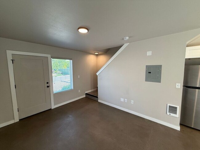 property at 2901 Waverly Dr SE