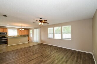 7352 Hawks Point Ct in Jacksonville, FL - Building Photo - Building Photo