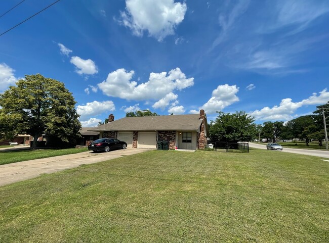 801 N Brown St in Sapulpa, OK - Building Photo - Building Photo