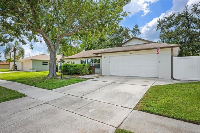 property at 1804 Oak View Dr