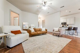 231 E Vine St in Keller, TX - Building Photo - Building Photo