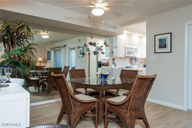 25750 Hickory Blvd in Bonita Springs, FL - Building Photo - Building Photo