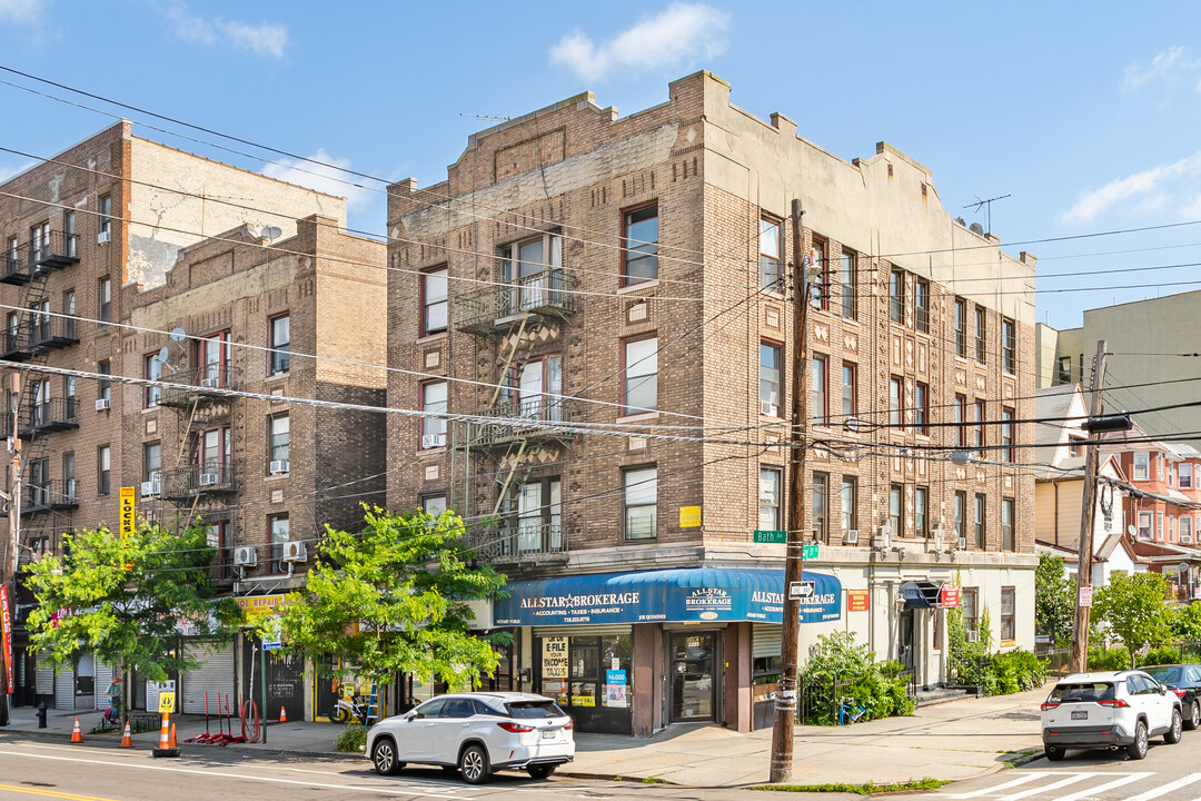 172 Bay 31st Street in Brooklyn, NY - Building Photo