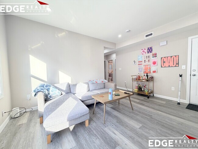 24 Long Ave, Unit 1 in Boston, MA - Building Photo - Building Photo