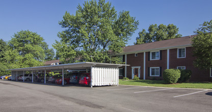 Park Hoover in Indianapolis, IN - Building Photo - Building Photo