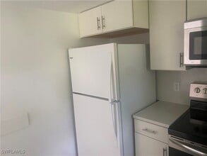 1460 Green Valley Cir in Naples, FL - Building Photo - Building Photo