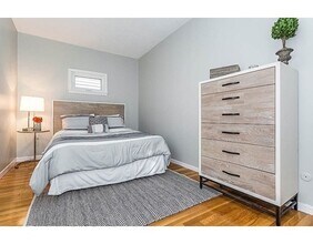 370 Bunker Hill St in Boston, MA - Building Photo - Building Photo