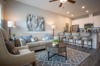 The Grove at Ardsley Park in Savannah, GA - Foto de edificio - Interior Photo