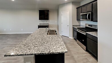 10509 NW 25th St in Yukon, OK - Building Photo - Building Photo