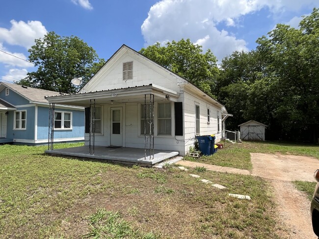 1105 S Adams St in Stillwater, OK - Building Photo - Building Photo