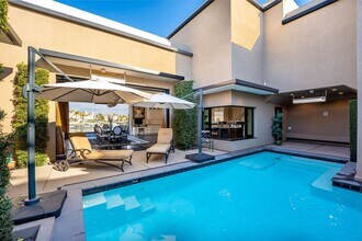 4490 Eastbourne Bay in Oxnard, CA - Building Photo - Building Photo