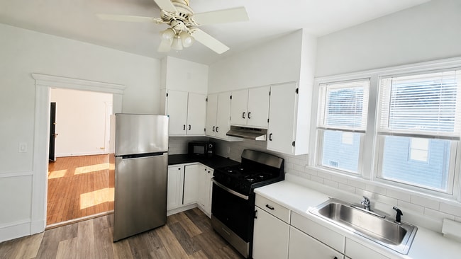 property at 3 S Eckar St