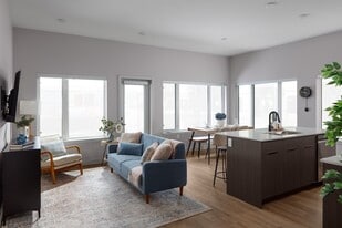 THE AMBROSI in Kelowna, BC - Building Photo