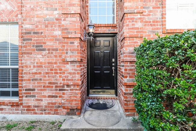 property at 18930 Ravenglen Ct